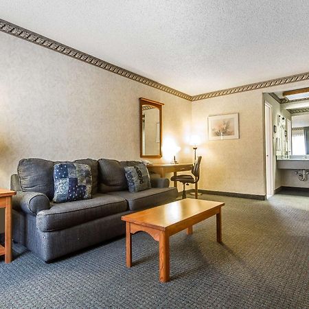 Quality Inn & Suites Silicon Valley Santa Clara Buitenkant foto