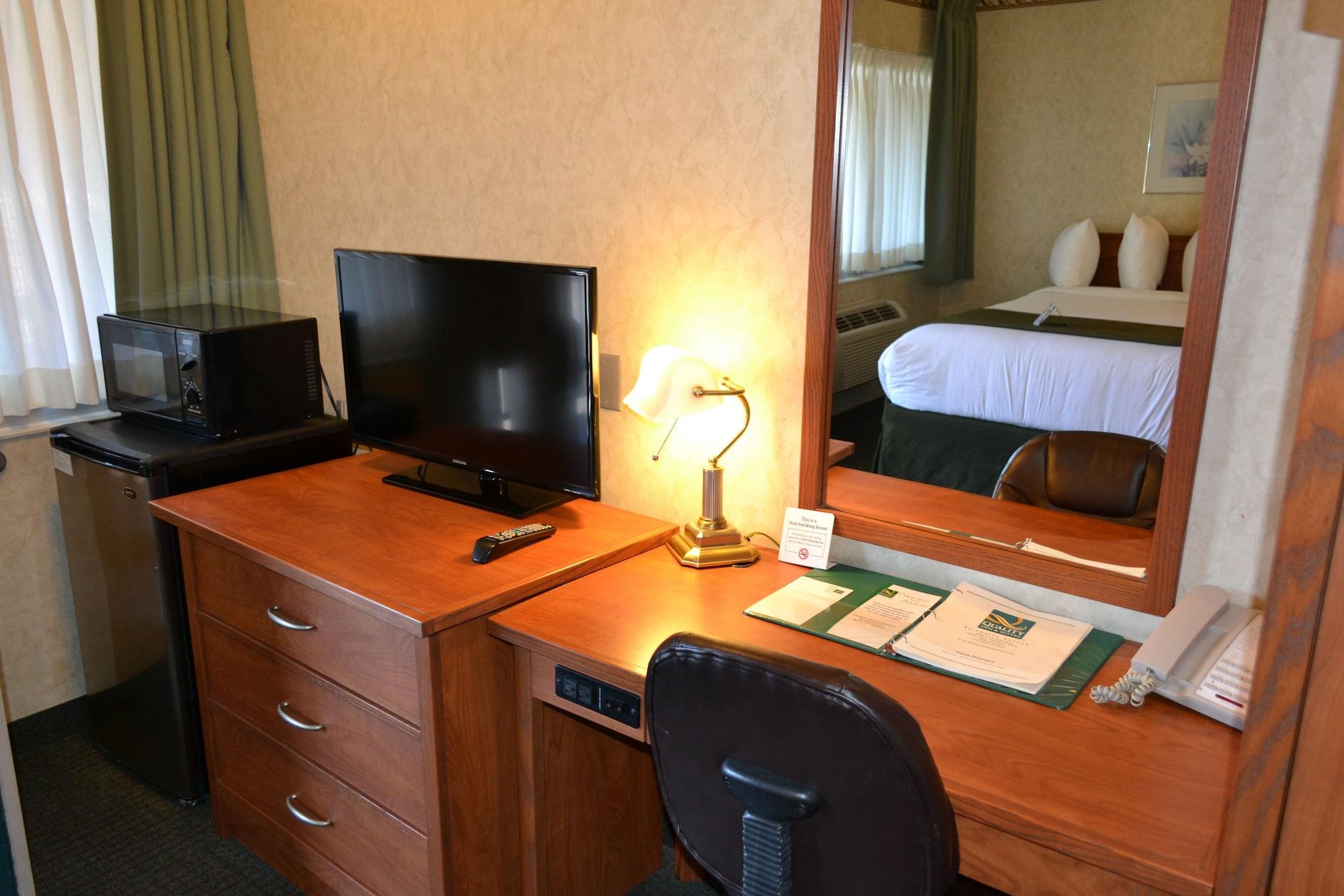 Quality Inn & Suites Silicon Valley Santa Clara Buitenkant foto