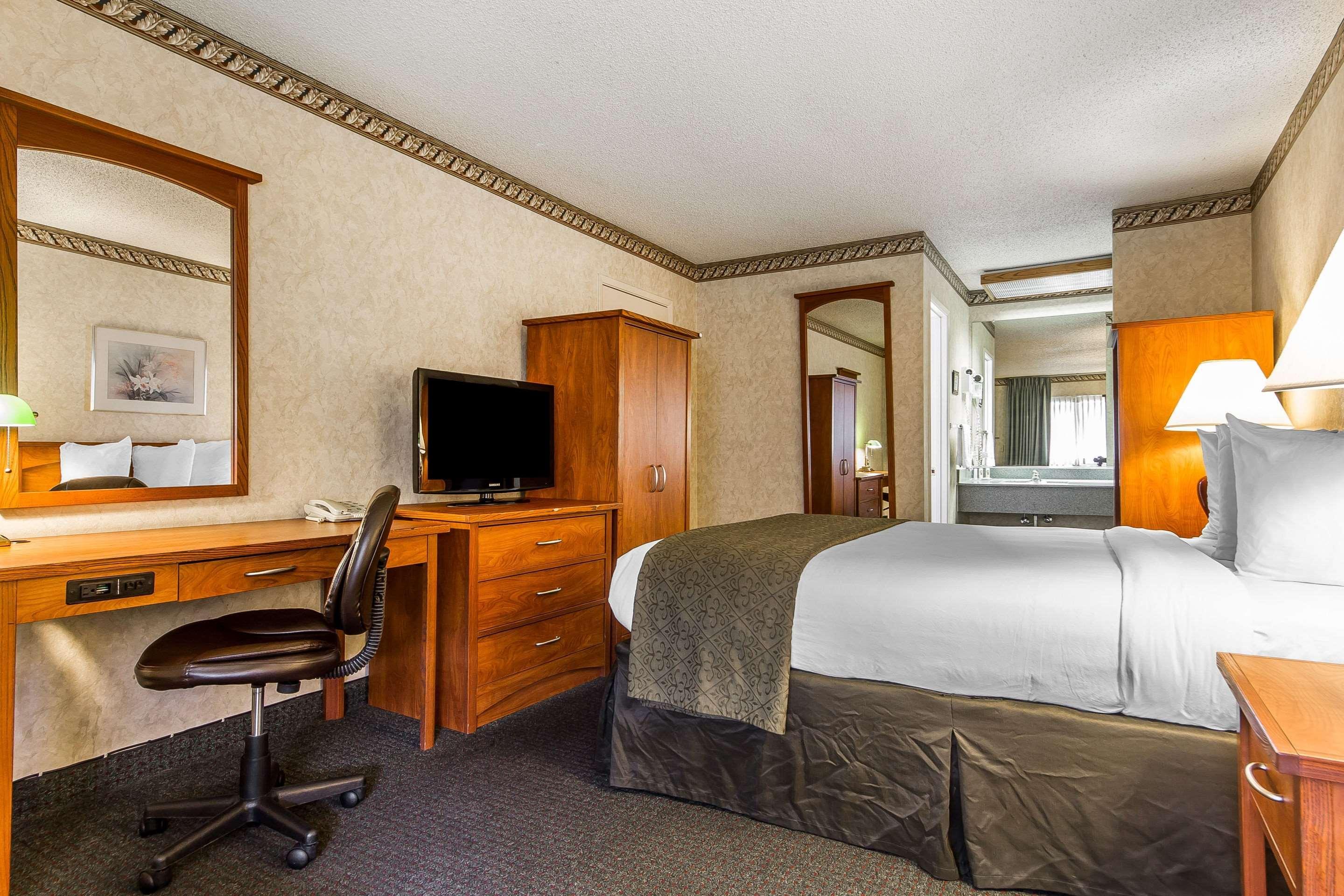 Quality Inn & Suites Silicon Valley Santa Clara Buitenkant foto