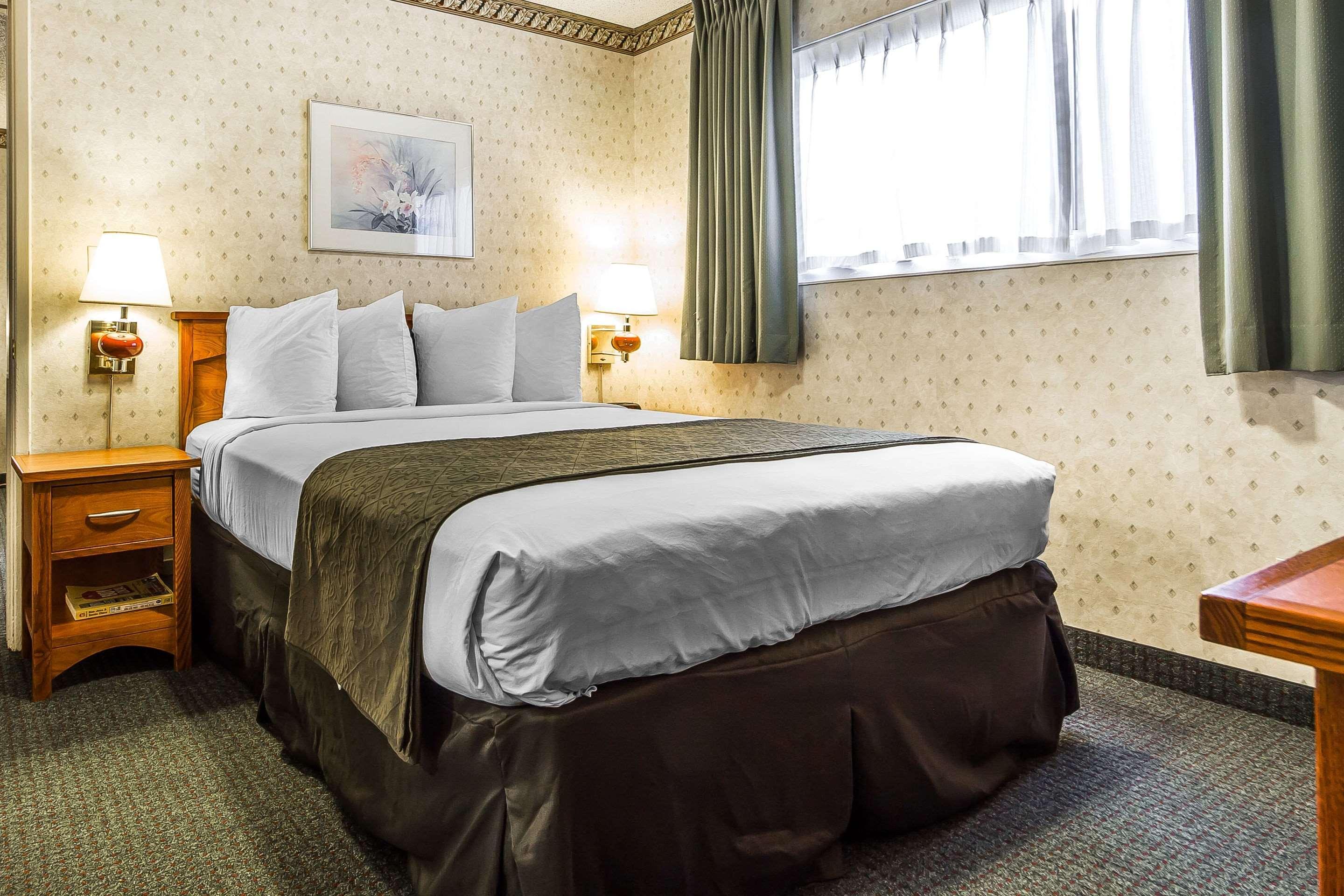 Quality Inn & Suites Silicon Valley Santa Clara Buitenkant foto