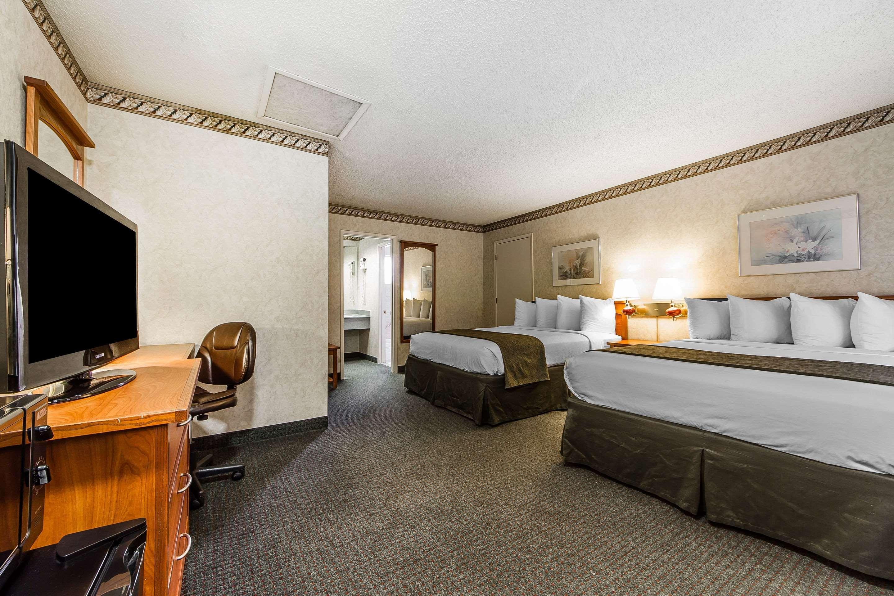 Quality Inn & Suites Silicon Valley Santa Clara Buitenkant foto