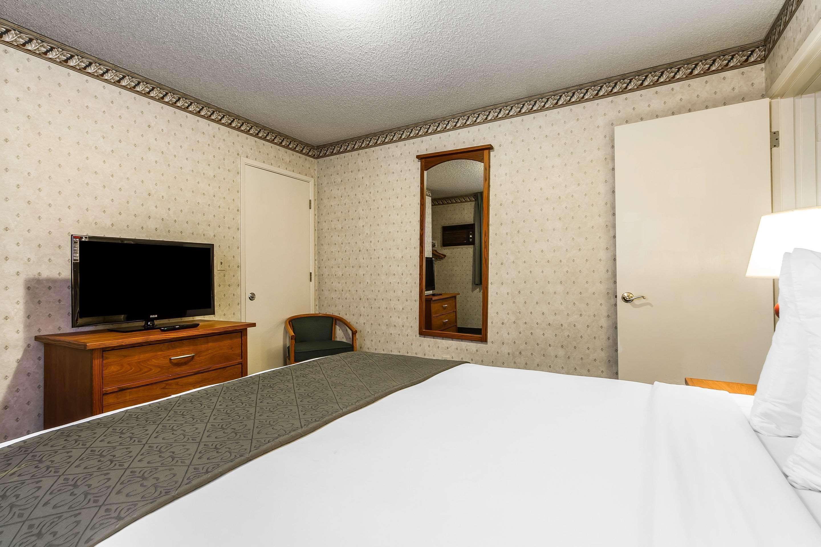 Quality Inn & Suites Silicon Valley Santa Clara Buitenkant foto