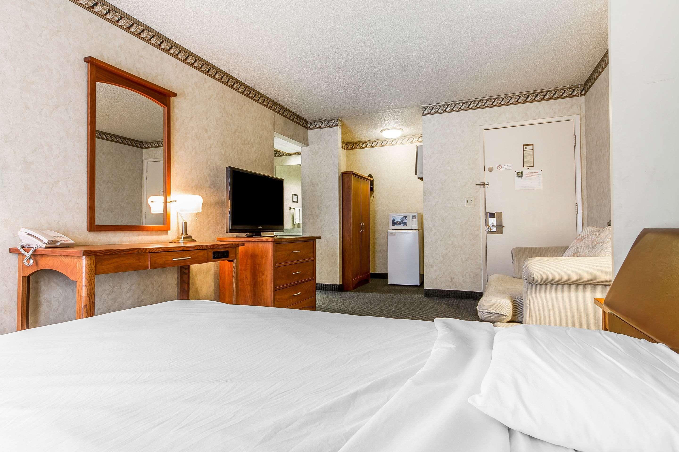 Quality Inn & Suites Silicon Valley Santa Clara Buitenkant foto