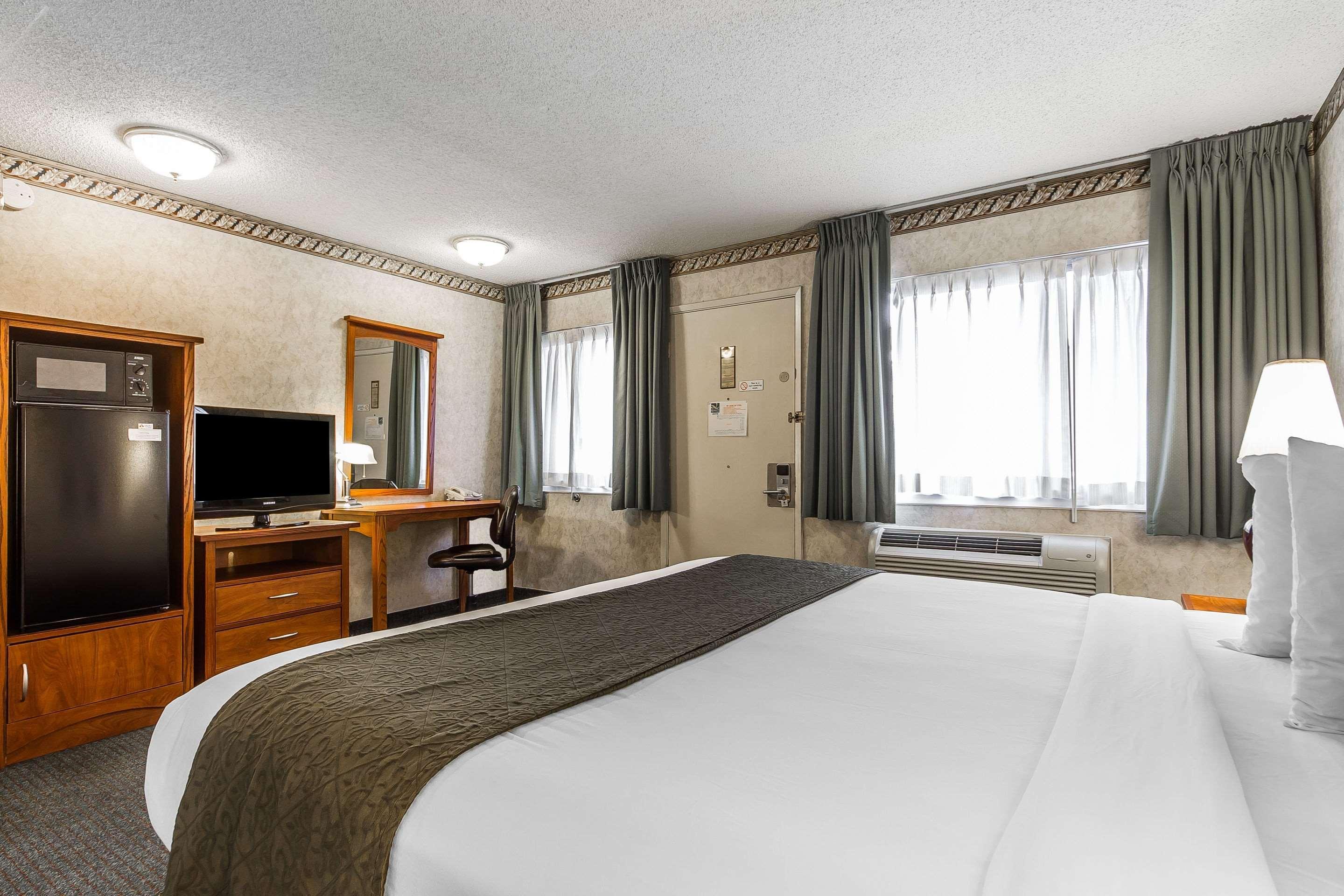 Quality Inn & Suites Silicon Valley Santa Clara Buitenkant foto