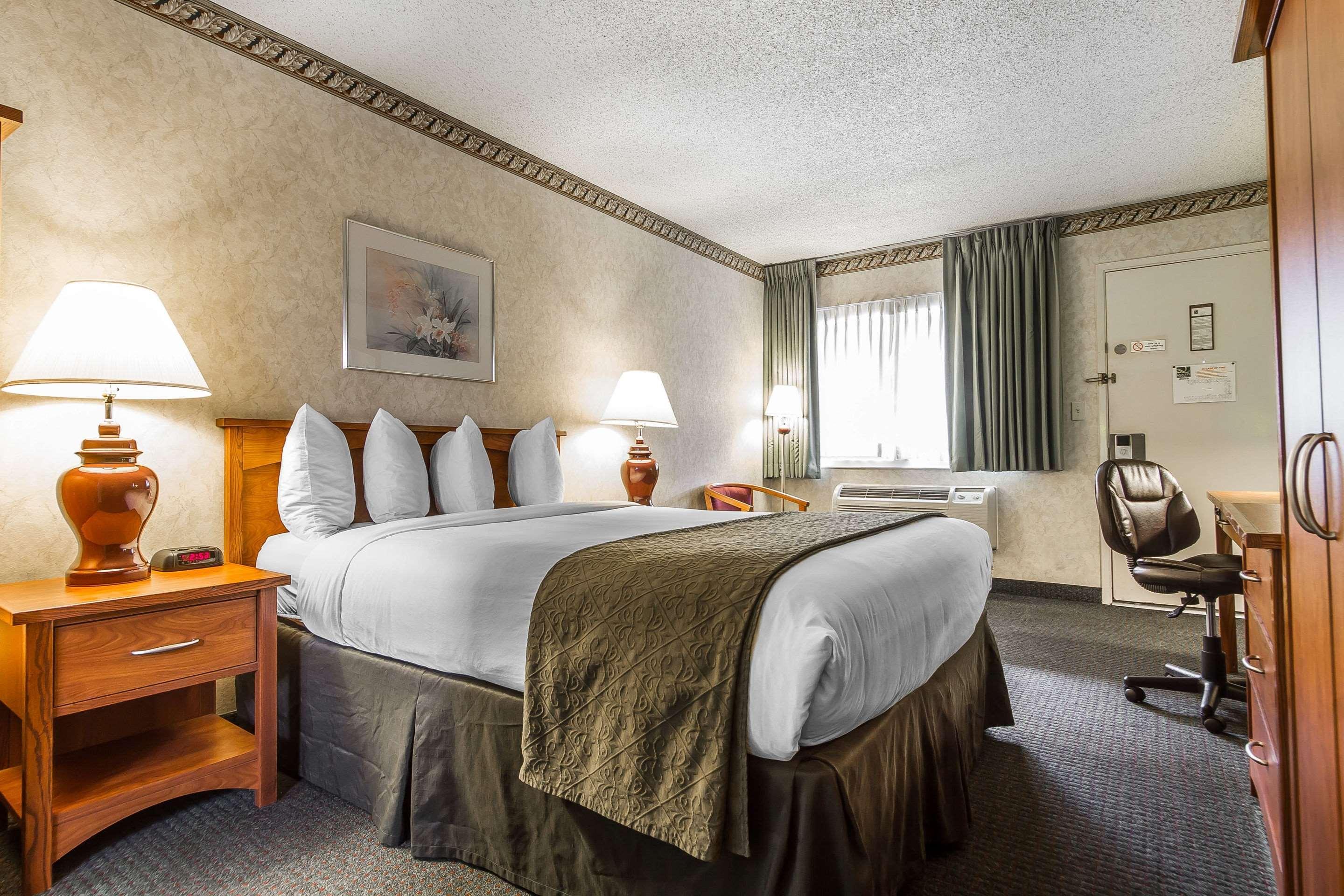 Quality Inn & Suites Silicon Valley Santa Clara Buitenkant foto