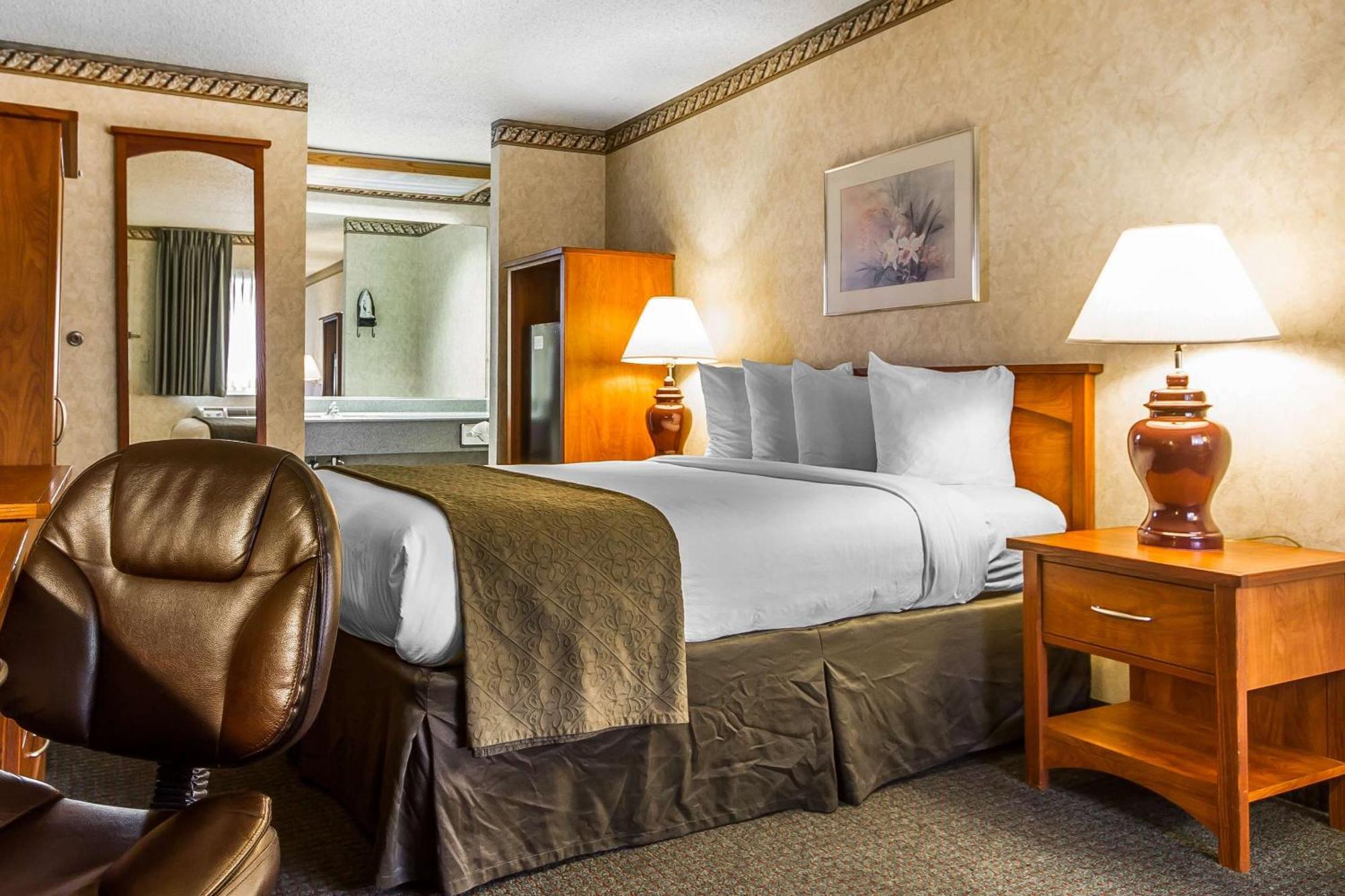 Quality Inn & Suites Silicon Valley Santa Clara Buitenkant foto