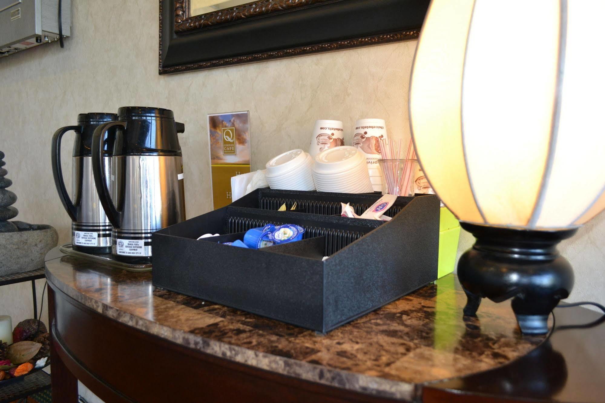 Quality Inn & Suites Silicon Valley Santa Clara Buitenkant foto