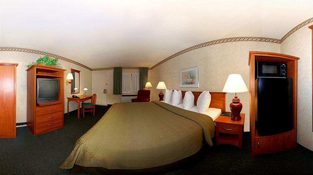 Quality Inn & Suites Silicon Valley Santa Clara Buitenkant foto